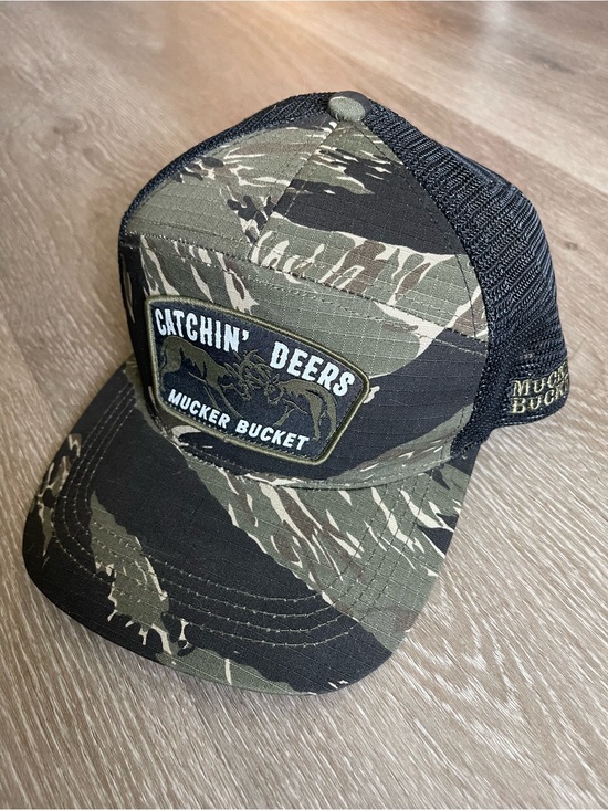 Mucker Bucket Other - Mucker Bucket Catchin' Deers Camo Trucker Hat